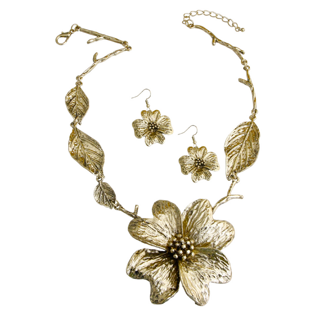 Ornate Flower Necklace Set